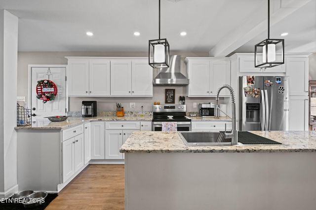 1120 Buxton Drive, Knoxville, TN 37922