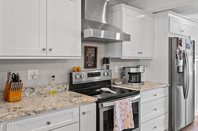 1120 Buxton Drive, Knoxville, TN 37922