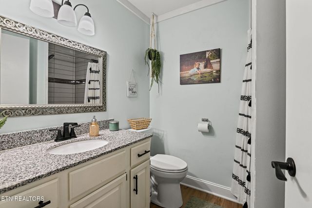 1120 Buxton Drive, Knoxville, TN 37922