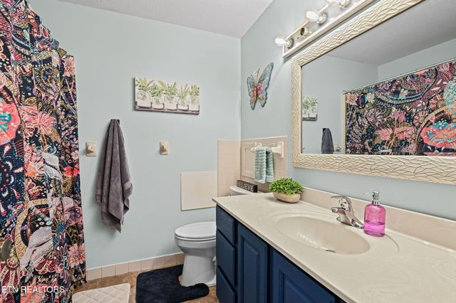 1120 Buxton Drive, Knoxville, TN 37922