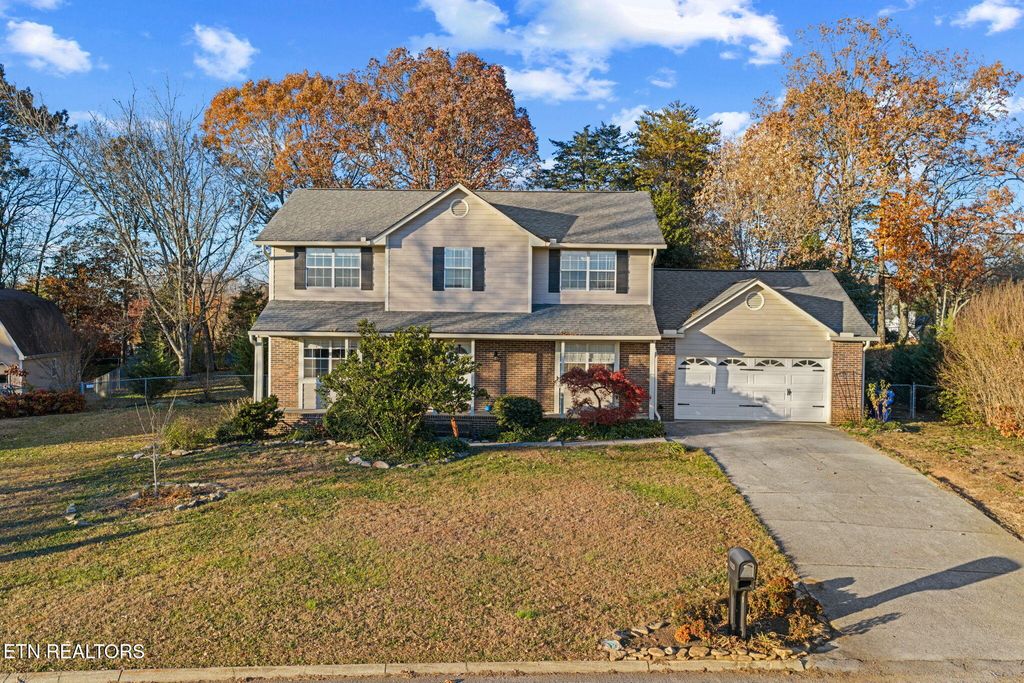 1120 Buxton Drive, Knoxville, TN 37922