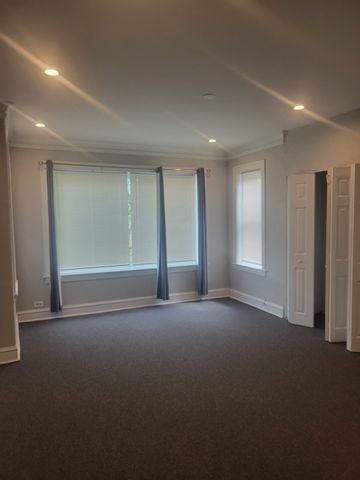 7918 S Essex Avenue S 3, Chicago, IL 60617