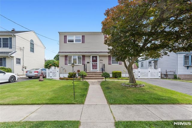 18 Jerome Drive, Clifton, NJ 07011