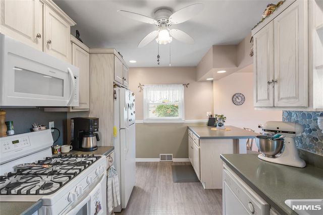 18 Jerome Drive, Clifton, NJ 07011