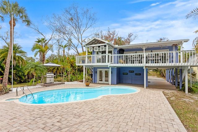 906 W HENRY AVENUE, Tampa, FL 33604