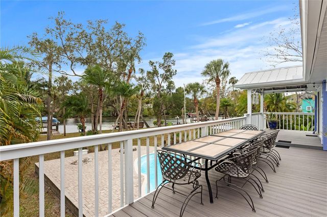 906 W HENRY AVENUE, Tampa, FL 33604