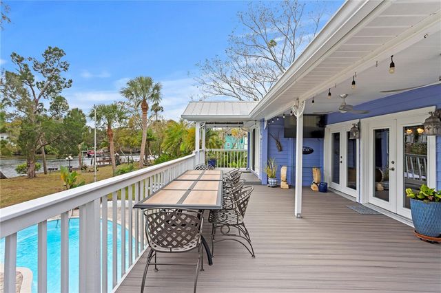 906 W HENRY AVENUE, Tampa, FL 33604