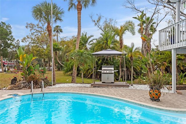 906 W HENRY AVENUE, Tampa, FL 33604