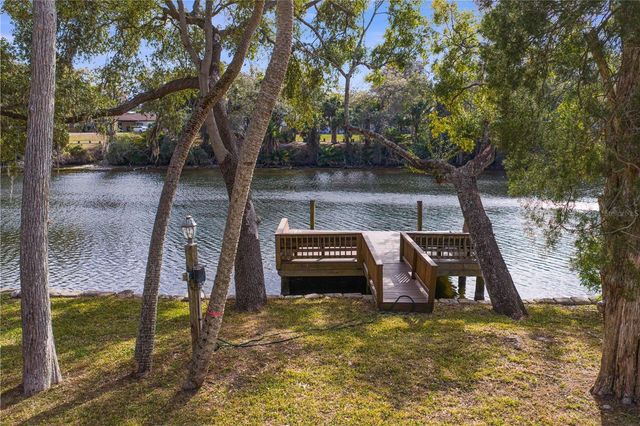 906 W HENRY AVENUE, Tampa, FL 33604