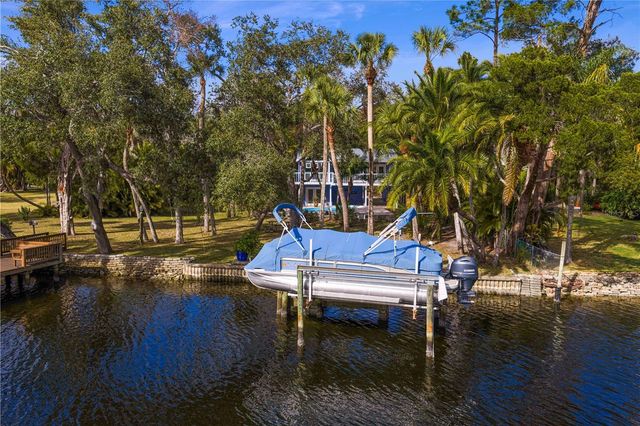 906 W HENRY AVENUE, Tampa, FL 33604