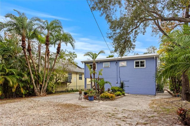 906 W HENRY AVENUE, Tampa, FL 33604