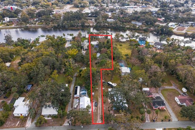 906 W HENRY AVENUE, Tampa, FL 33604