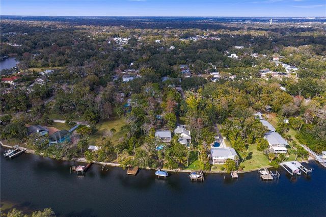 906 W HENRY AVENUE, Tampa, FL 33604