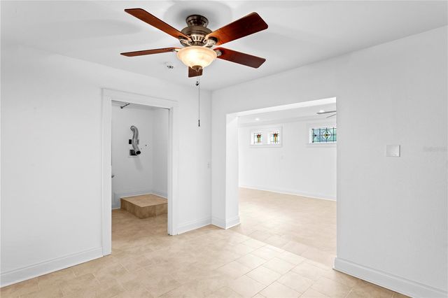 906 W HENRY AVENUE, Tampa, FL 33604