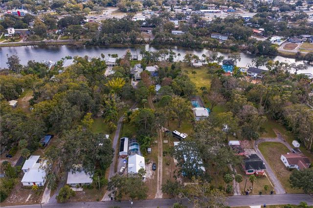 906 W HENRY AVENUE, Tampa, FL 33604