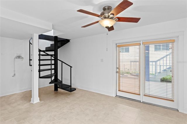 906 W HENRY AVENUE, Tampa, FL 33604