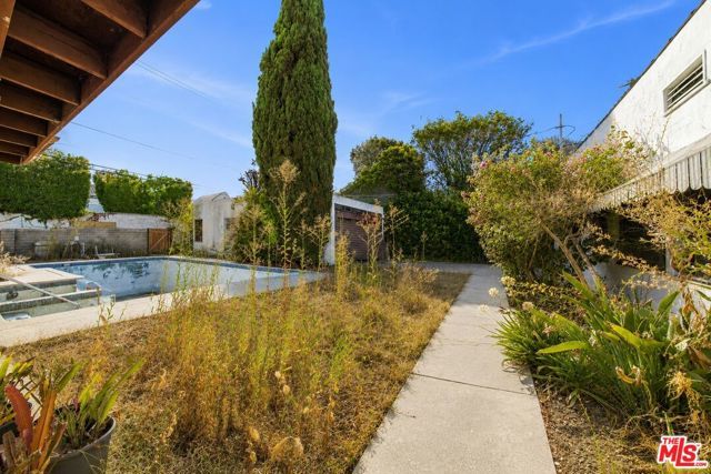 513 N Rexford Drive, Beverly Hills, CA 90210