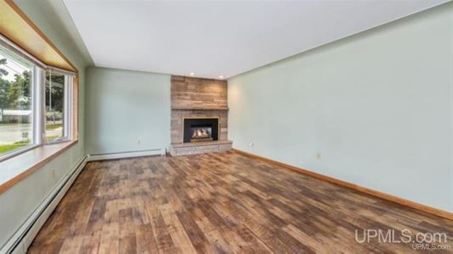 1020 S 18th Street, Escanaba, MI 49829