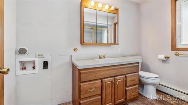 1020 S 18th Street, Escanaba, MI 49829