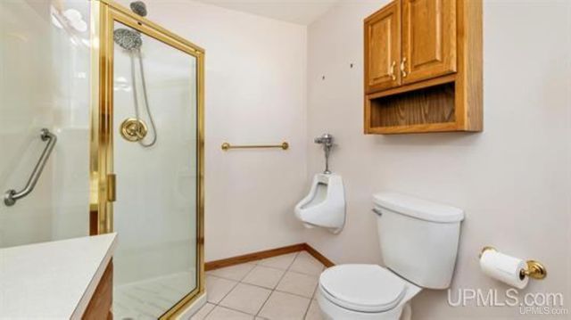 1020 S 18th Street, Escanaba, MI 49829