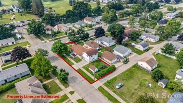 1020 S 18th Street, Escanaba, MI 49829