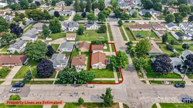 1020 S 18th Street, Escanaba, MI 49829