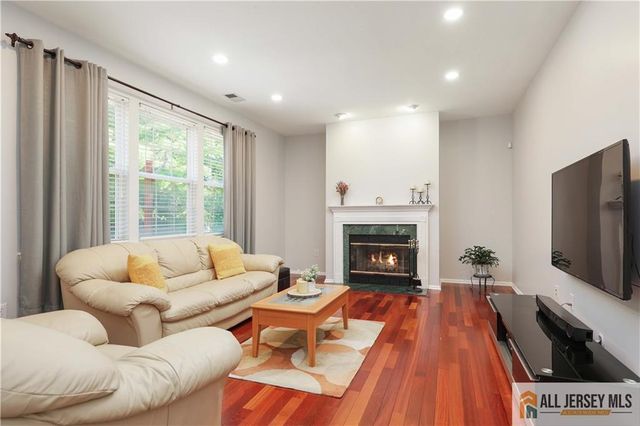 24 Hyde Park Drive, East Brunswick, NJ 08816