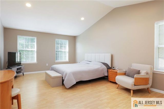 24 Hyde Park Drive, East Brunswick, NJ 08816