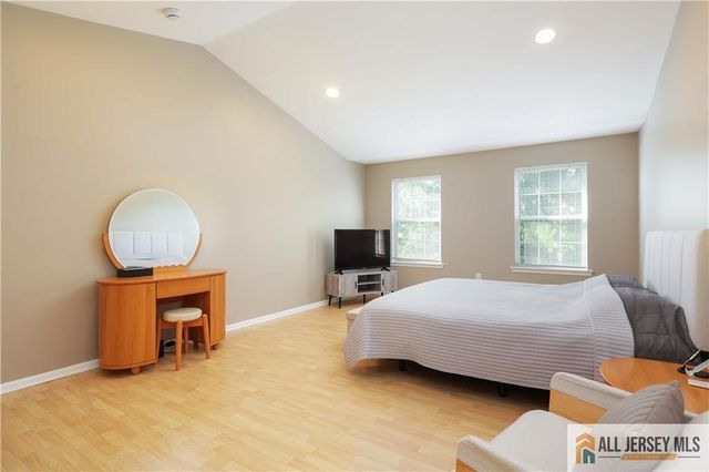 24 Hyde Park Drive, East Brunswick, NJ 08816