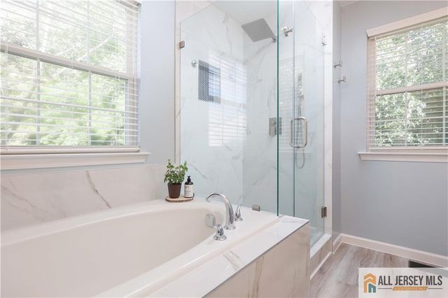 24 Hyde Park Drive, East Brunswick, NJ 08816
