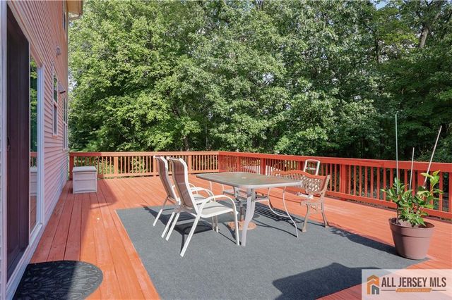 24 Hyde Park Drive, East Brunswick, NJ 08816