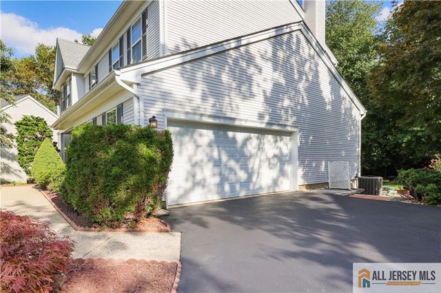24 Hyde Park Drive, East Brunswick, NJ 08816
