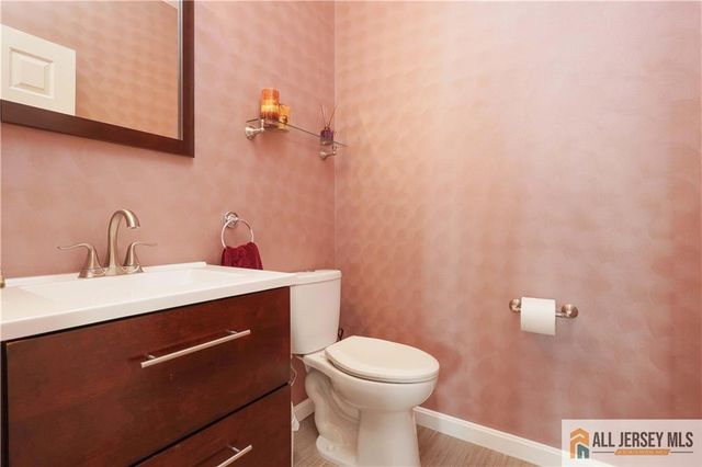 24 Hyde Park Drive, East Brunswick, NJ 08816
