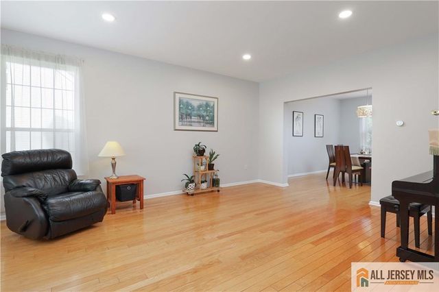 24 Hyde Park Drive, East Brunswick, NJ 08816