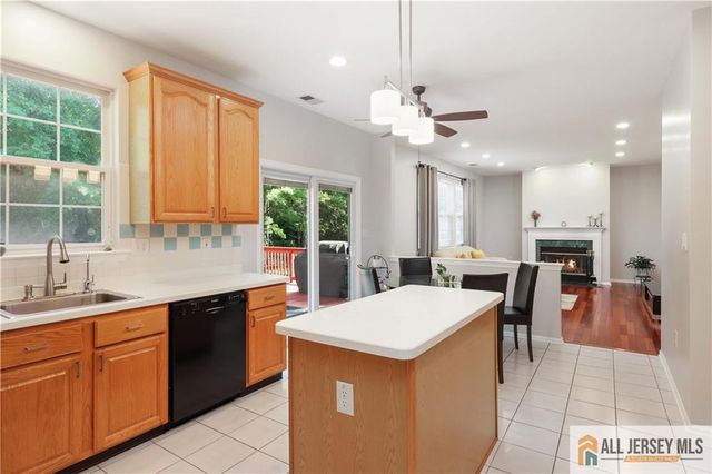 24 Hyde Park Drive, East Brunswick, NJ 08816