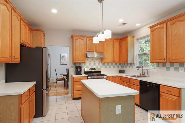 24 Hyde Park Drive, East Brunswick, NJ 08816
