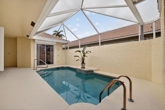 3305 Caracal Drive, Fort Pierce, FL 34949