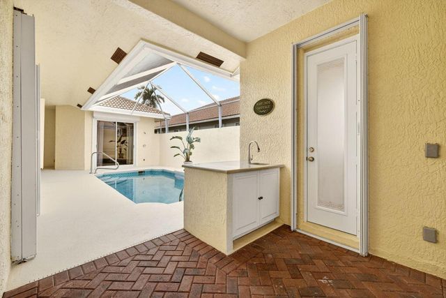 3305 Caracal Drive, Fort Pierce, FL 34949