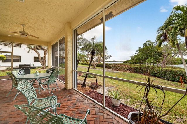 3305 Caracal Drive, Fort Pierce, FL 34949