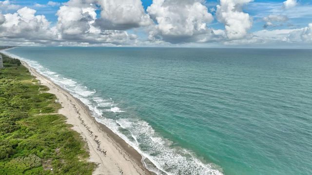 3305 Caracal Drive, Fort Pierce, FL 34949