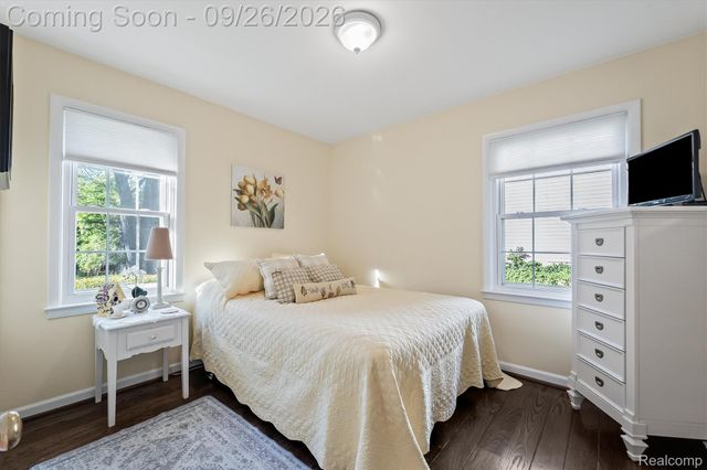 411 Maplehill Road, Rochester Hills, MI 48306