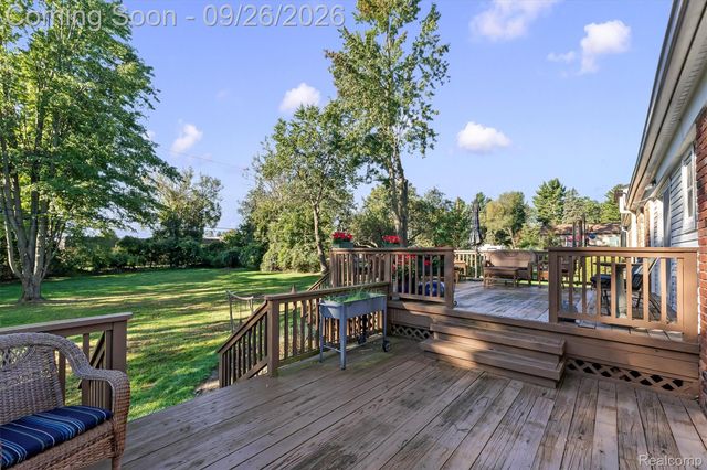 411 Maplehill Road, Rochester Hills, MI 48306
