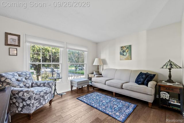 411 Maplehill Road, Rochester Hills, MI 48306