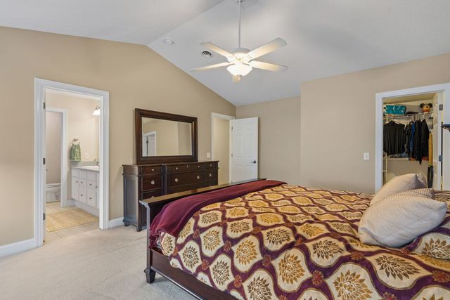 1955 Plum Tree Road, Bettendorf, IA 52722