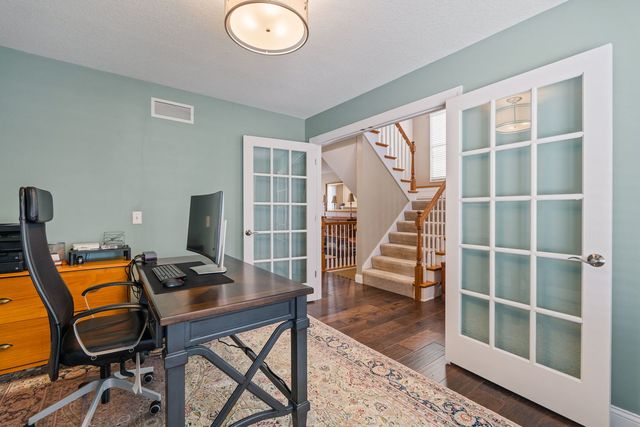 1955 Plum Tree Road, Bettendorf, IA 52722