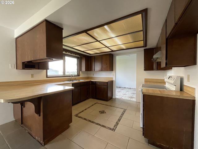 1701 FIR Rd, Forest Grove, OR 97116