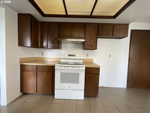 1701 FIR Rd, Forest Grove, OR 97116