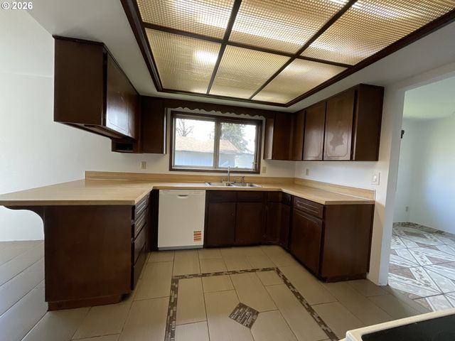 1701 FIR Rd, Forest Grove, OR 97116