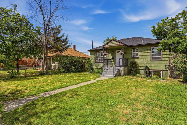 1121 E Carlisle Ave, Spokane, WA 99207