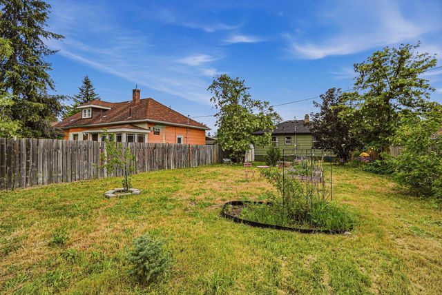 1121 E Carlisle Ave, Spokane, WA 99207